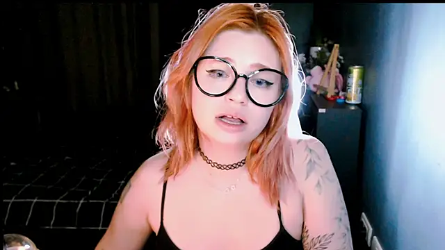 candy lina online show from February 2026 07:45:01 PM