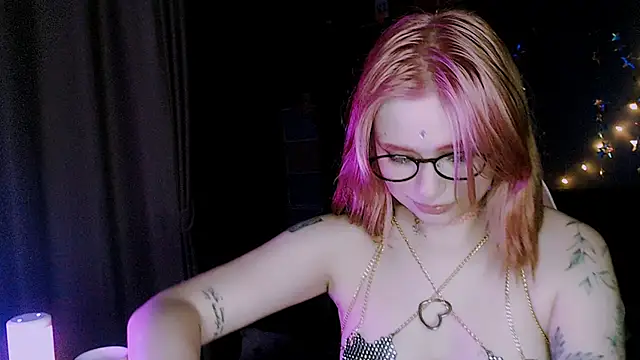 candy lina online show from October 2025 10:17:02 PM