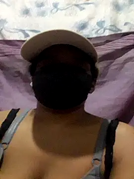 Snapshot of Tharukasenevirathne chatting on June 2026 04:40:01 PM Tharukasenevirathne online show from June 2026 04:40:01 PM