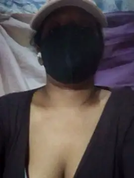 Snapshot of Tharukasenevirathne chatting on June 2026 05:40:01 PM Tharukasenevirathne online show from June 2026 05:40:01 PM