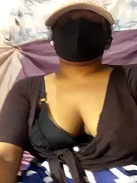 Snapshot of Tharukasenevirathne chatting on June 2026 05:10:02 PM Tharukasenevirathne online show from June 2026 05:10:02 PM