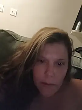 ALISSA BREANN online show from August 2026 09:59:02 AM