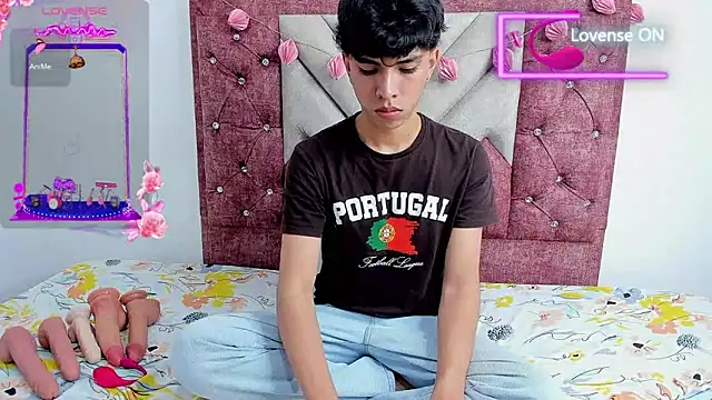 Snapshot of Santy_carrington chatting on March 2025 08:44:02 PM Santy carrington online show from March 2025 08:44:02 PM