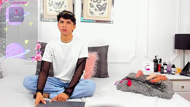 Snapshot of Santy_carrington chatting on January 2025 12:47:01 PM Santy carrington online show from January 2025 12:47:01 PM