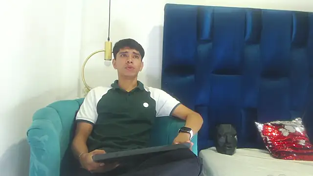 Santy carrington online show from March 2026 02:34:02 PM