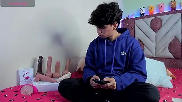 Snapshot of Santy_carrington chatting on September 2025 03:46:01 AM Santy carrington online show from September 2025 03:46:01 AM