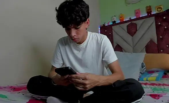 Snapshot of Santy_carrington chatting on November 2025 03:28:02 AM Santy carrington online show from November 2025 03:28:02 AM