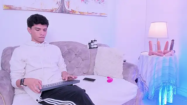 Santy carrington online show from April 2026 01:59:02 PM