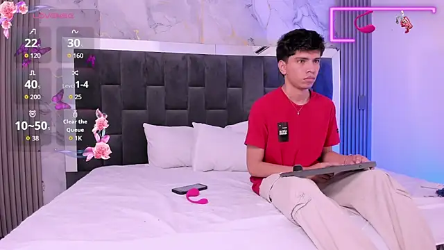 Santy carrington online show from April 2026 02:13:02 PM