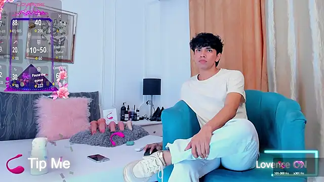 Snapshot of Santy_carrington chatting on February 2025 08:20:02 PM Santy carrington online show from February 2025 08:20:02 PM