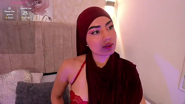 Snapshot of fatimarab chatting on November 2025 06:00:01 PM fatimarab online show from November 2025 06:00:01 PM