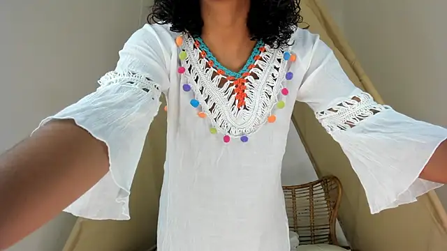 Ariella Ruiz online show from October 2025 12:06:01 PM