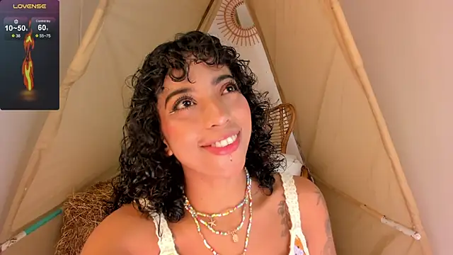 Ariella Ruiz online show from October 2025 12:04:01 PM