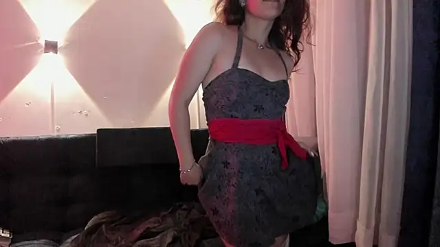 Snapshot of April_Evans26 chatting on December 2024 03:35:01 AM April Evans26 online show from December 2024 03:35:01 AM