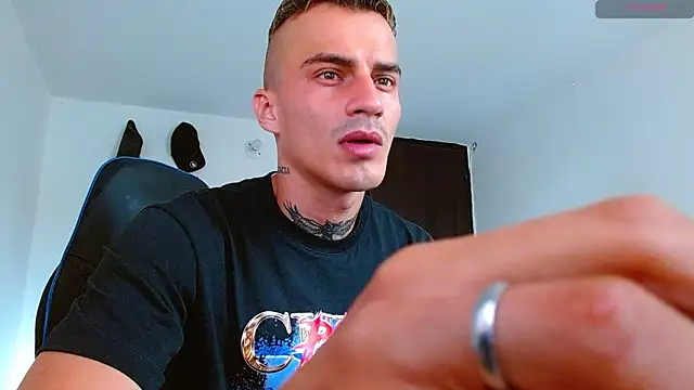 Snapshot of bray_hotboy777 chatting on January 2026 03:15:01 PM bray hotboy777 online show from January 2026 03:15:01 PM