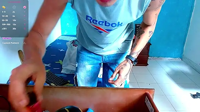 bray hotboy777 online show from March 2025 02:45:01 PM