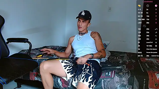 bray hotboy777 online show from November 2025 01:49:02 PM