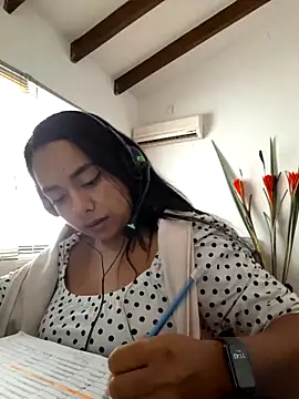 Snapshot of MarianaByanchi chatting on March 2025 04:45:01 PM MarianaByanchi online show from March 2025 04:45:01 PM