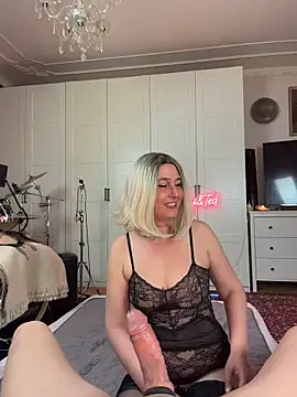 FoxyandTed online show from April 2026 01:57:01 PM