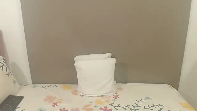 kimberlyjamexxx online show from October 2025 03:19:01 AM