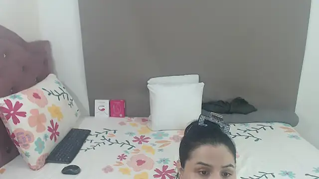 kimberlyjamexxx online show from June 2026 02:11:02 AM