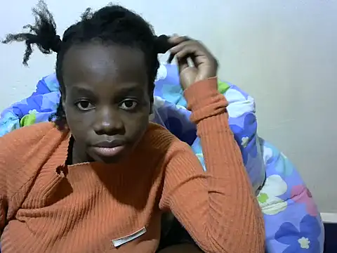 Snapshot of Thicky_kyla chatting on July 2026 06:33:01 PM Thicky kyla online show from July 2026 06:33:01 PM