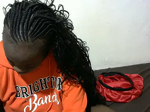 Snapshot of Thicky_kyla chatting on October 2025 07:50:01 PM Thicky kyla online show from October 2025 07:50:01 PM