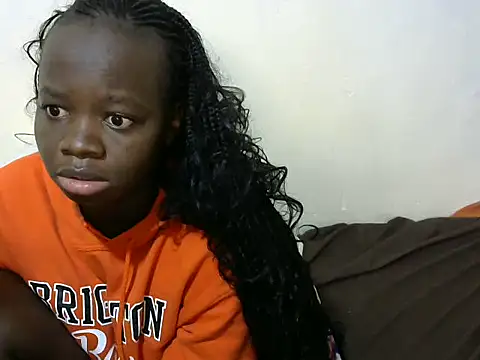 Snapshot of Thicky_kyla chatting on October 2025 12:28:01 PM Thicky kyla online show from October 2025 12:28:01 PM