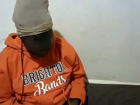 Snapshot of Thicky_kyla chatting on November 2025 08:42:02 PM Thicky kyla online show from November 2025 08:42:02 PM