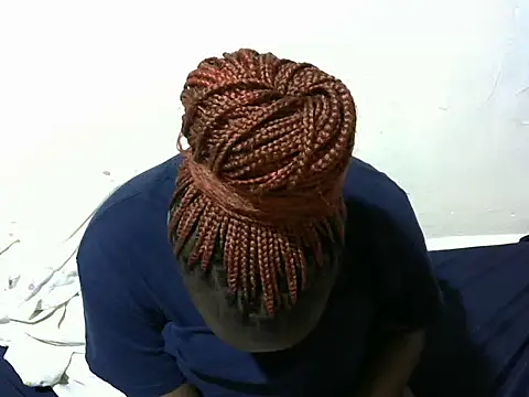 Snapshot of Thicky_kyla chatting on November 2025 09:18:01 PM Thicky kyla online show from November 2025 09:18:01 PM