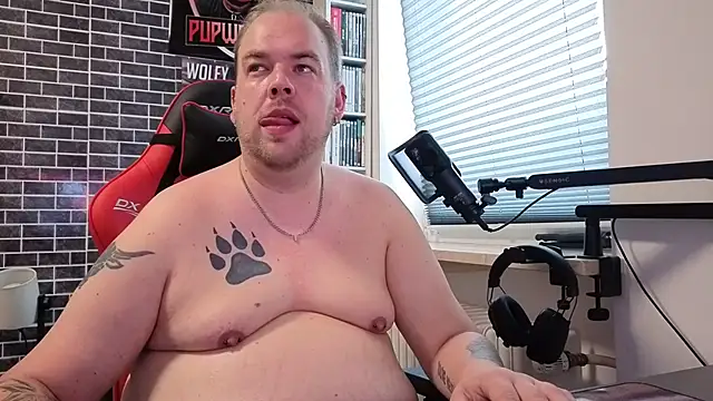 PupW0lfy online show from September 2025 02:01:02 PM