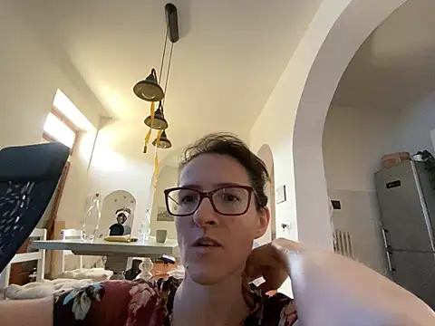 Snapshot of Milky_hairy_mommy chatting on July 2026 08:33:01 AM Milky hairy mommy online show from July 2026 08:33:01 AM