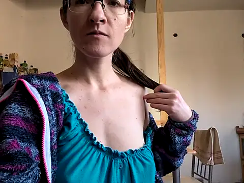 Snapshot of Milky_hairy_mommy chatting on March 2025 07:16:01 AM Milky hairy mommy online show from March 2025 07:16:01 AM