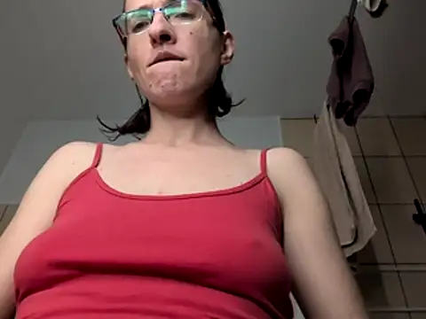 Snapshot of Milky_hairy_mommy chatting on November 2025 08:46:01 PM Milky hairy mommy online show from November 2025 08:46:01 PM