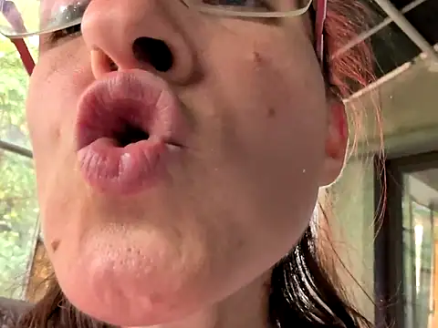 Snapshot of Milky_hairy_mommy chatting on September 2025 02:34:01 PM Milky hairy mommy online show from September 2025 02:34:01 PM
