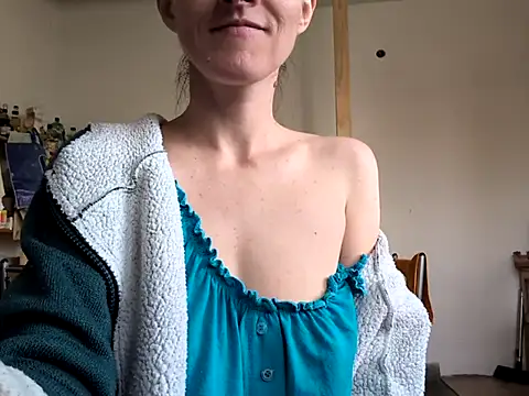 Snapshot of Milky_hairy_mommy chatting on March 2025 07:55:01 AM Milky hairy mommy online show from March 2025 07:55:01 AM