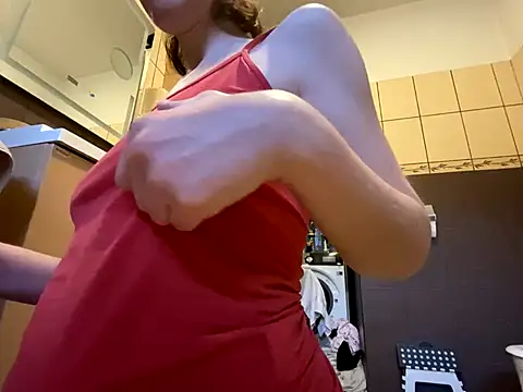 Snapshot of Milky_hairy_mommy chatting on November 2025 07:45:01 AM Milky hairy mommy online show from November 2025 07:45:01 AM