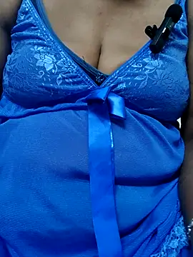 Snapshot of Tamil--Rani chatting on February 2025 12:17:02 PM Tamil--Rani online show from February 2025 12:17:02 PM