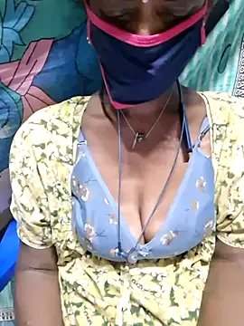 Snapshot of Tamil--Rani chatting on October 2025 03:13:02 PM Tamil--Rani online show from October 2025 03:13:02 PM