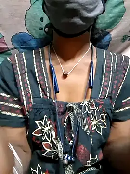 Snapshot of Tamil--Rani chatting on November 2025 02:21:01 PM Tamil--Rani online show from November 2025 02:21:01 PM