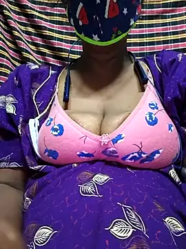 Snapshot of Tamil--Rani chatting on March 2025 08:14:01 PM Tamil--Rani online show from March 2025 08:14:01 PM
