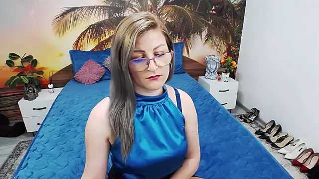 eviajoness online show from February 2025 12:16:01 AM