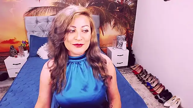 eviajoness online show from May 2026 11:26:02 PM
