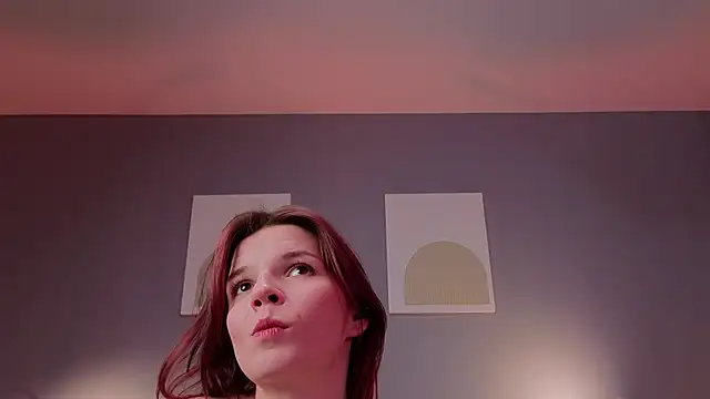 Adelheidd online show from February 2025 01:11:01 PM
