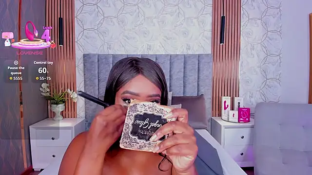 Britanymooree online show from February 2026 07:14:02 PM