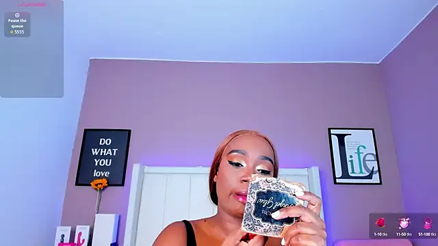 Britanymooree online show from September 2025 08:27:01 PM