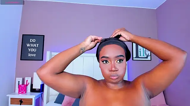 Britanymooree online show from September 2025 07:36:02 PM