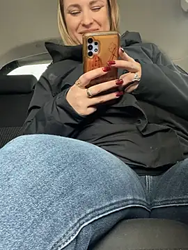 OlgaBuzzz online show from February 2025 09:36:02 AM