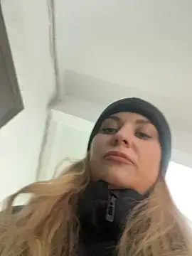 OlgaBuzzz online show from February 2025 07:30:02 AM