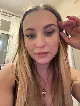 OlgaBuzzz online show from February 2025 12:29:01 PM